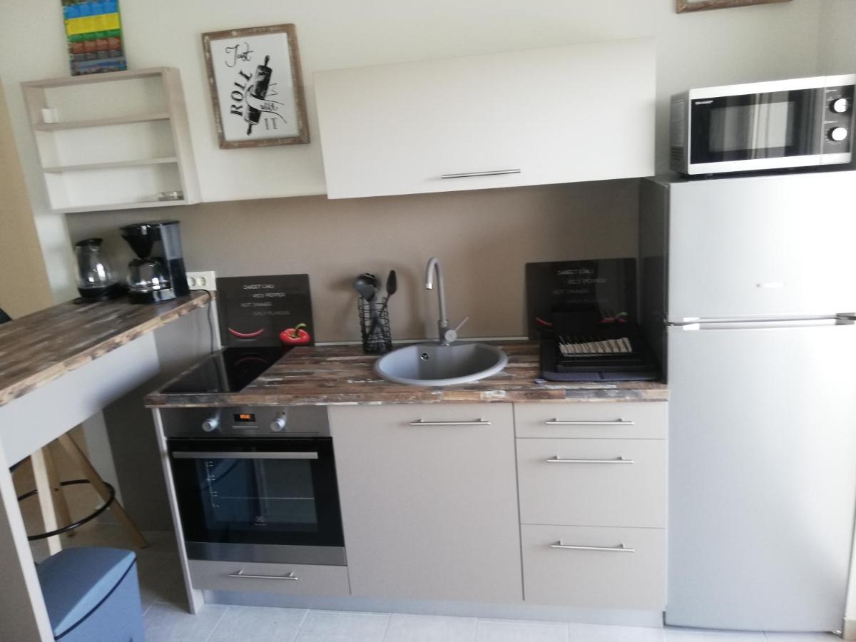 Riviera Rooms And Apartments Palit ภายนอก รูปภาพ