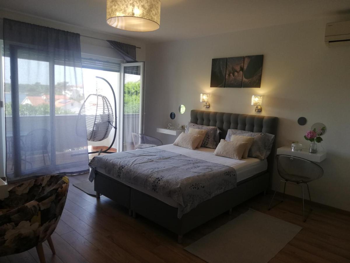 Riviera Rooms And Apartments Palit ภายนอก รูปภาพ