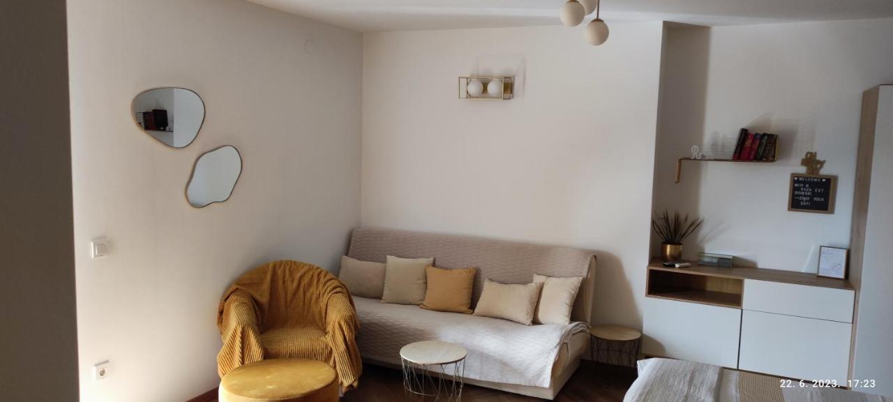 Riviera Rooms And Apartments Palit ภายนอก รูปภาพ