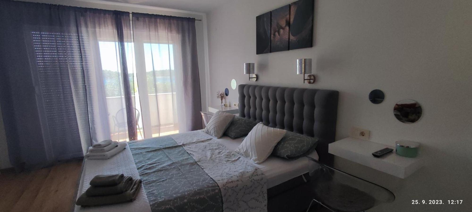 Riviera Rooms And Apartments Palit ภายนอก รูปภาพ