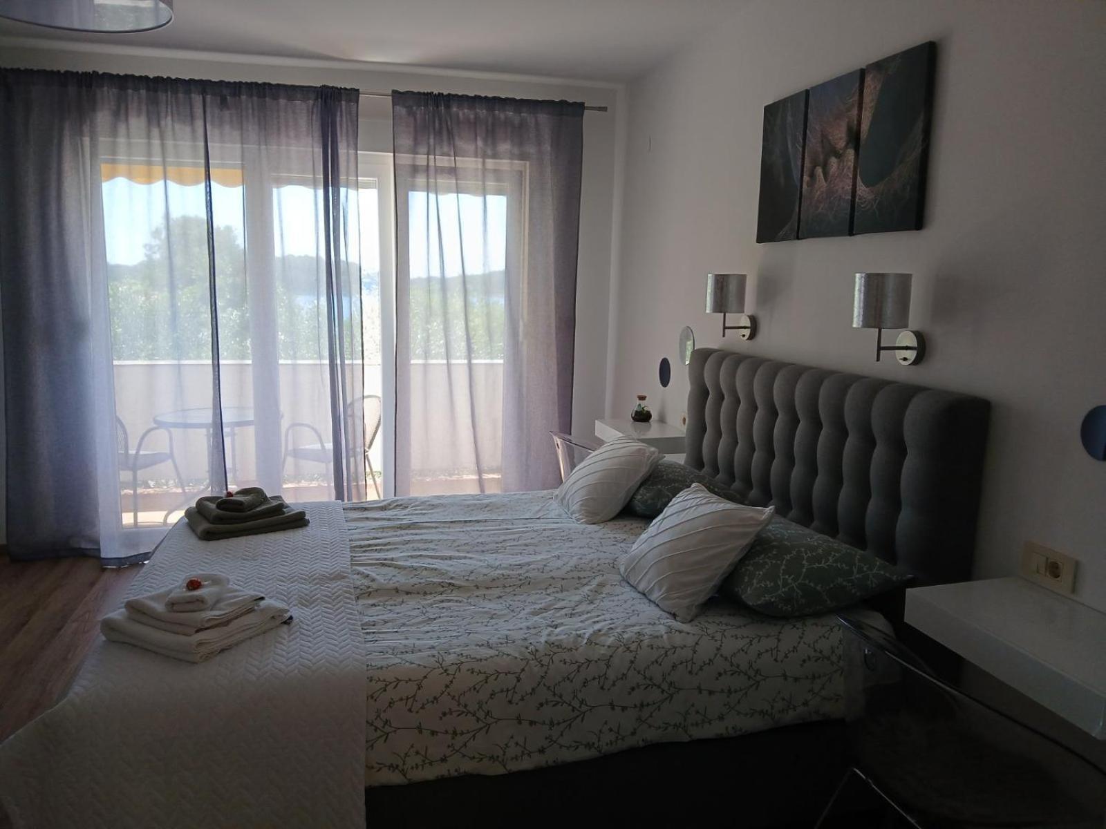 Riviera Rooms And Apartments Palit ภายนอก รูปภาพ