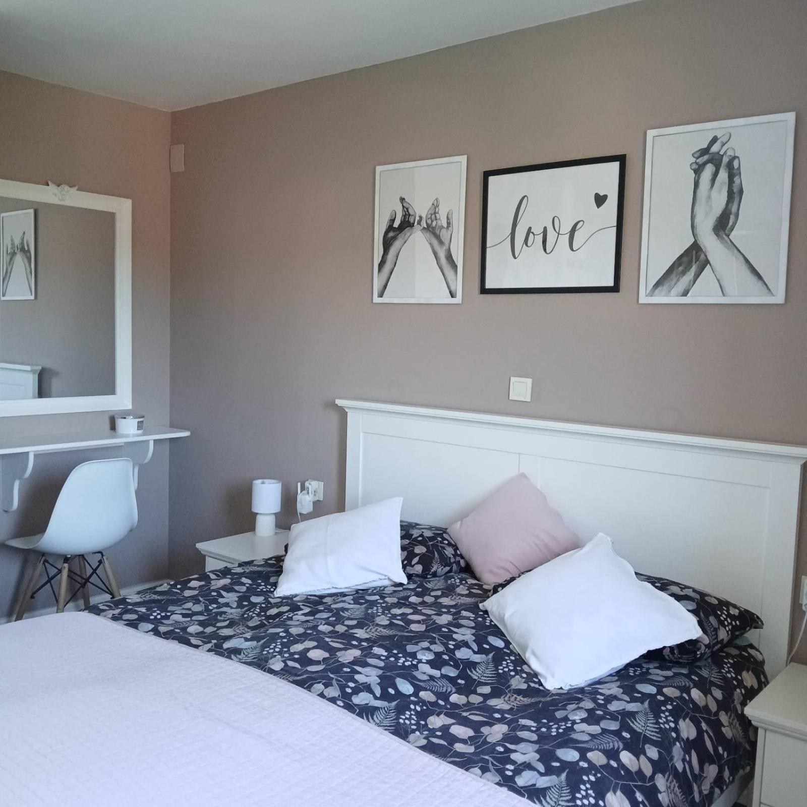 Riviera Rooms And Apartments Palit ภายนอก รูปภาพ