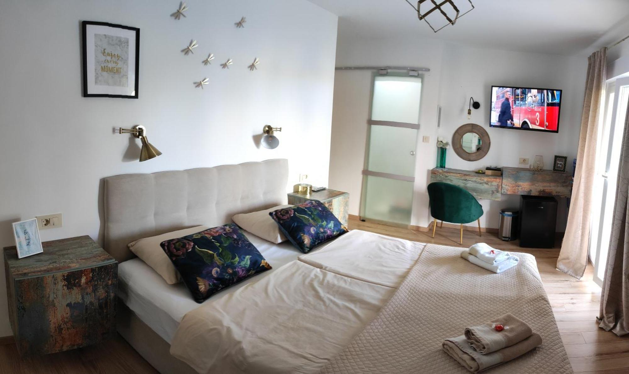 Riviera Rooms And Apartments Palit ภายนอก รูปภาพ